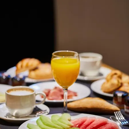 Hotel Silken Ramblas 4*