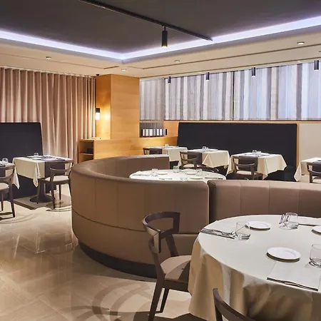 Отель Silken Ramblas